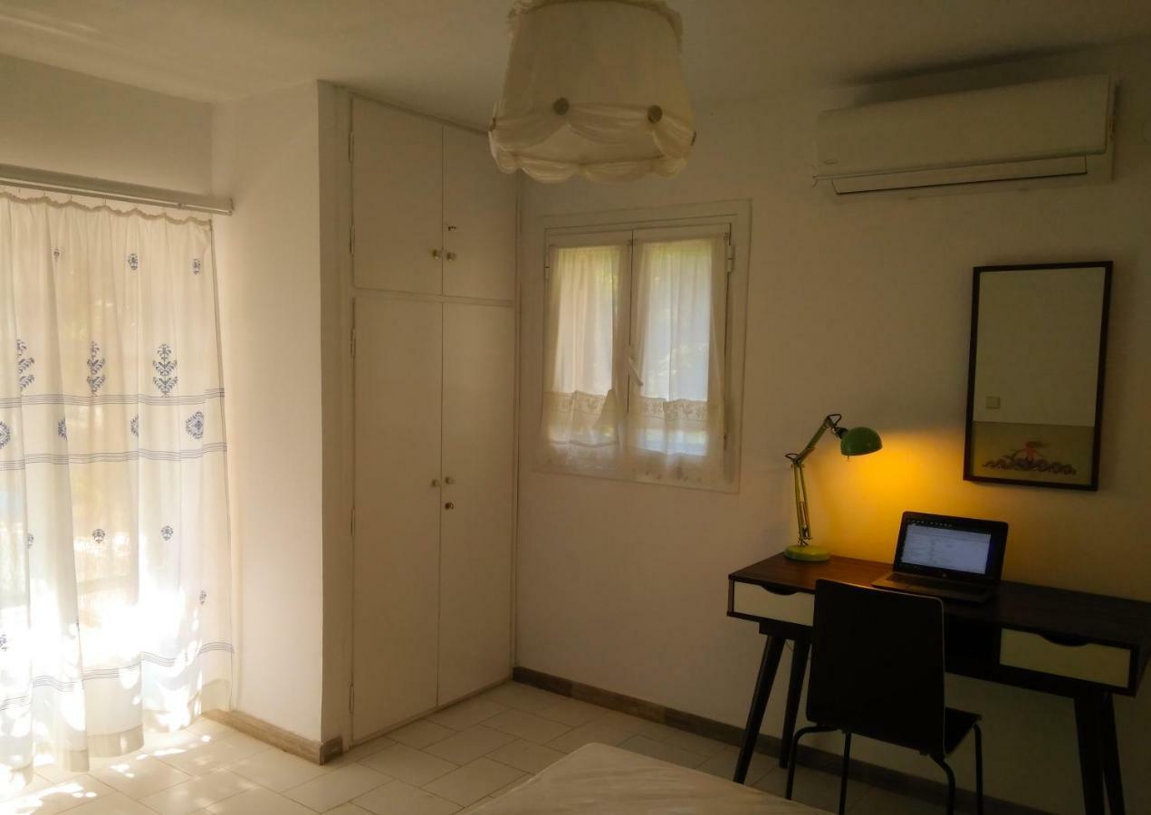 House With Garden Near The Sea Apartment Agia Efimia ภายนอก รูปภาพ