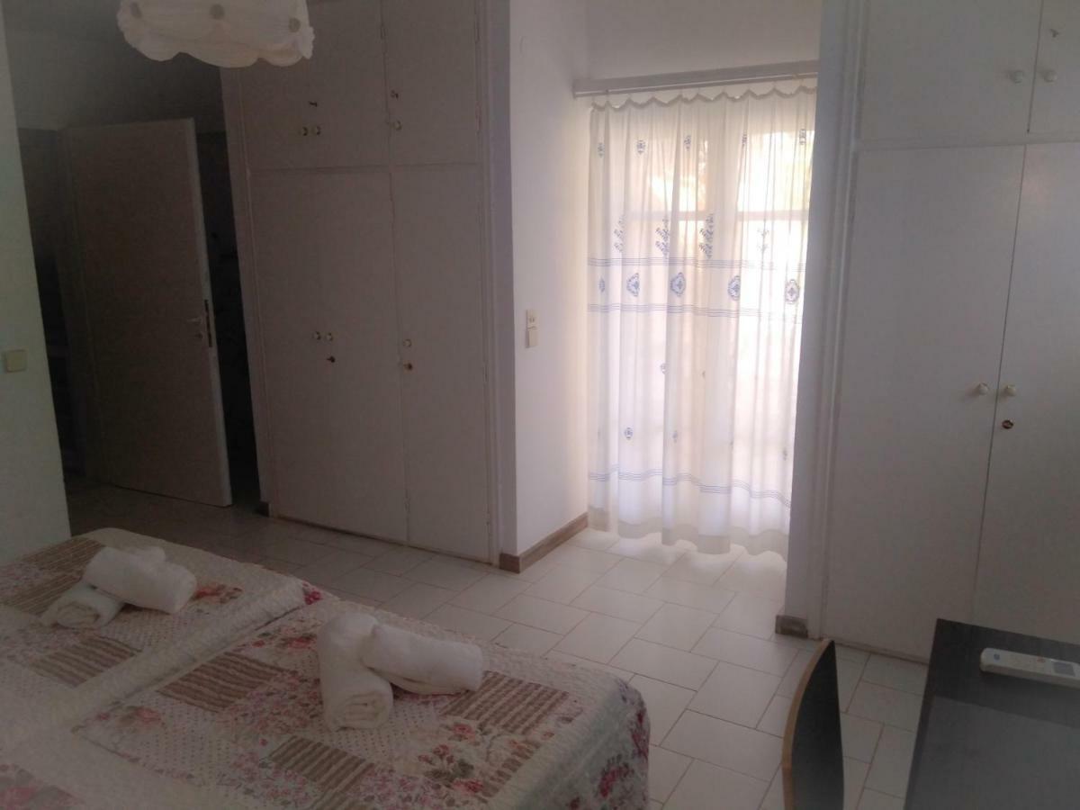 House With Garden Near The Sea Apartment Agia Efimia ภายนอก รูปภาพ